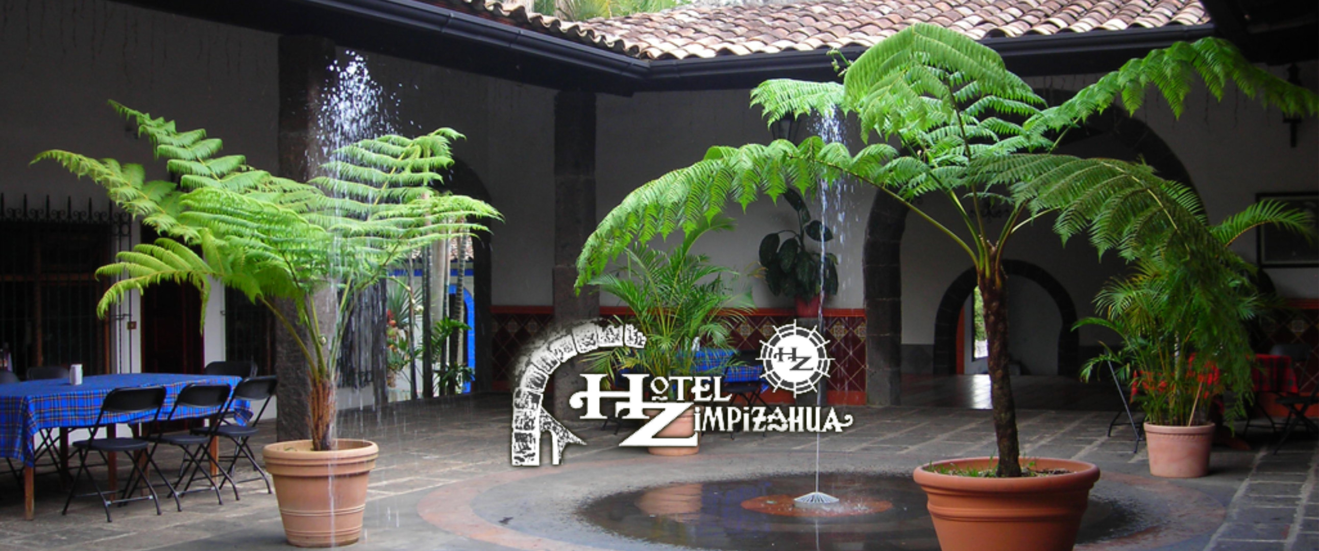 Fotografía de los pasillos de la hacienda zimpizahua